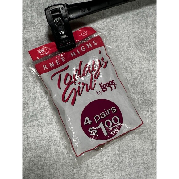 L’eggs Today’s Girl Knee Highs Nude - One Size. Sheer Toe 4 Pair-NOS-Sealed - Picture 1 of 2